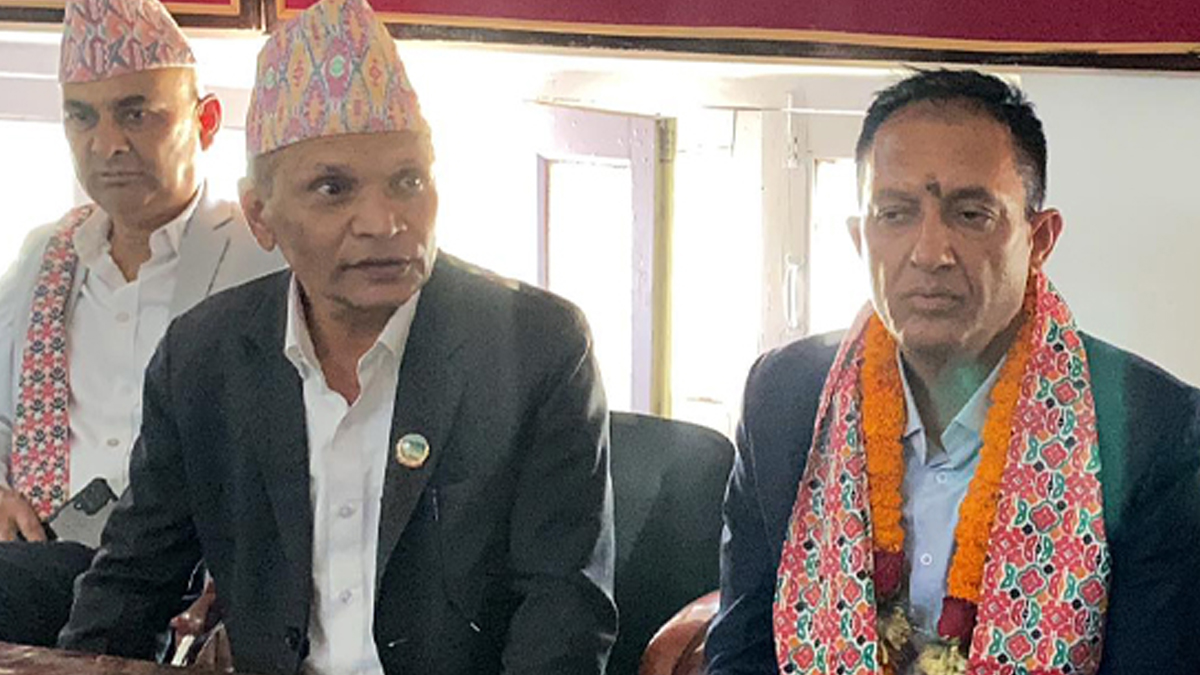 तनहुँ १ मा कांग्रेसका गोविन्द भट्टराईले गरे उम्मेदवारी दर्ता